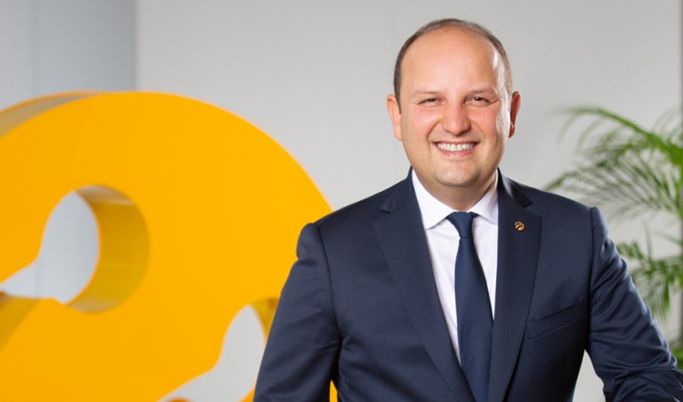 V.CagriGungor_081115769