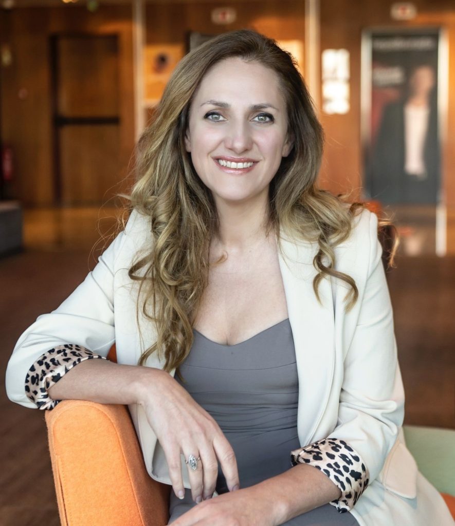 1767015546_Nilhan_Onal_Go__kc__etekin_Hepsiburada_CEO__1_